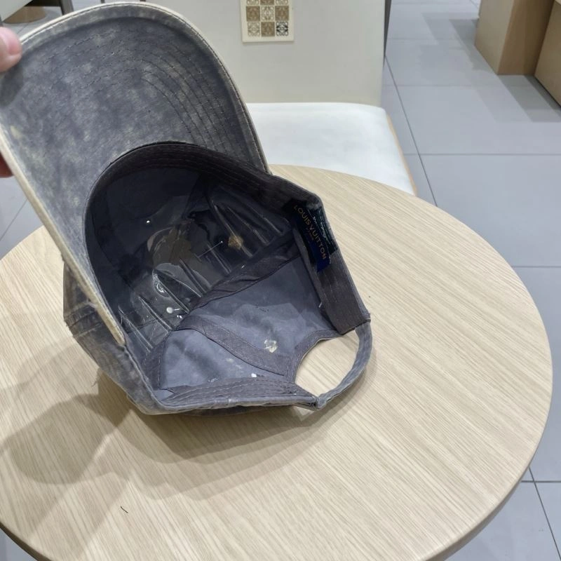 Louis Vuitton Caps EasyMatch 257994