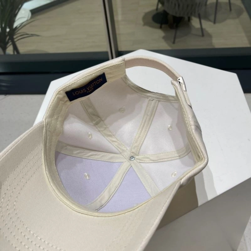 Louis Vuitton Caps ZipUp 257952