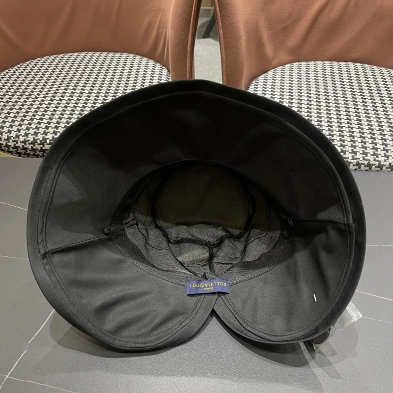 Louis Vuitton Caps Tailored 257967
