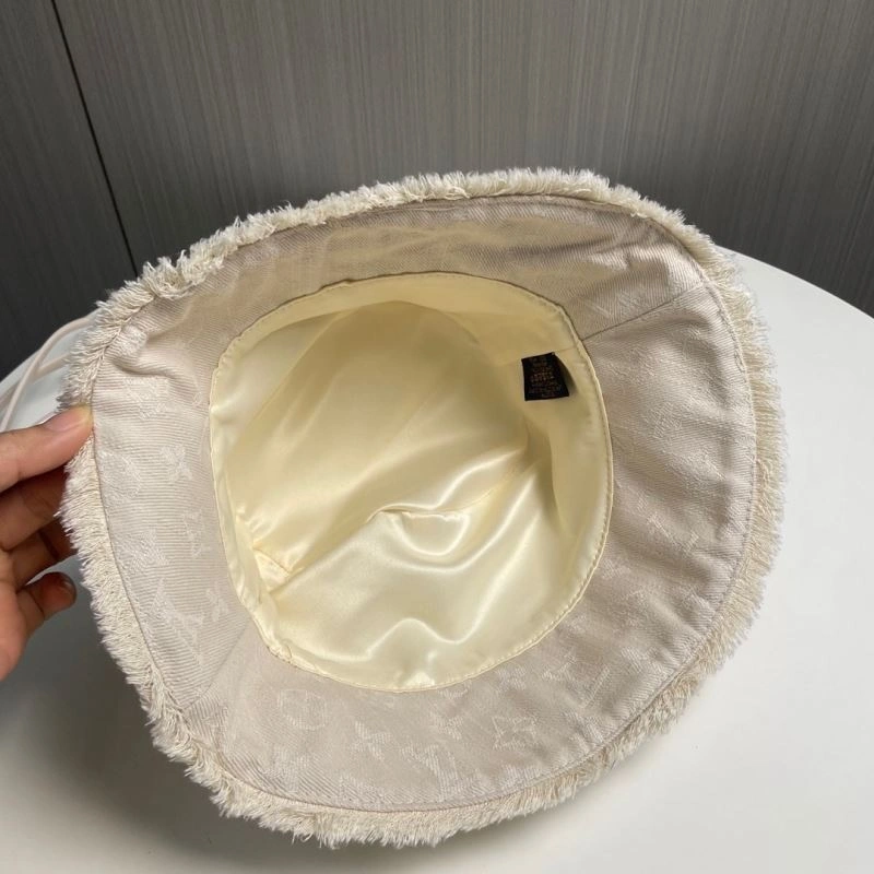 Lightweight Louis Vuitton Caps 257914