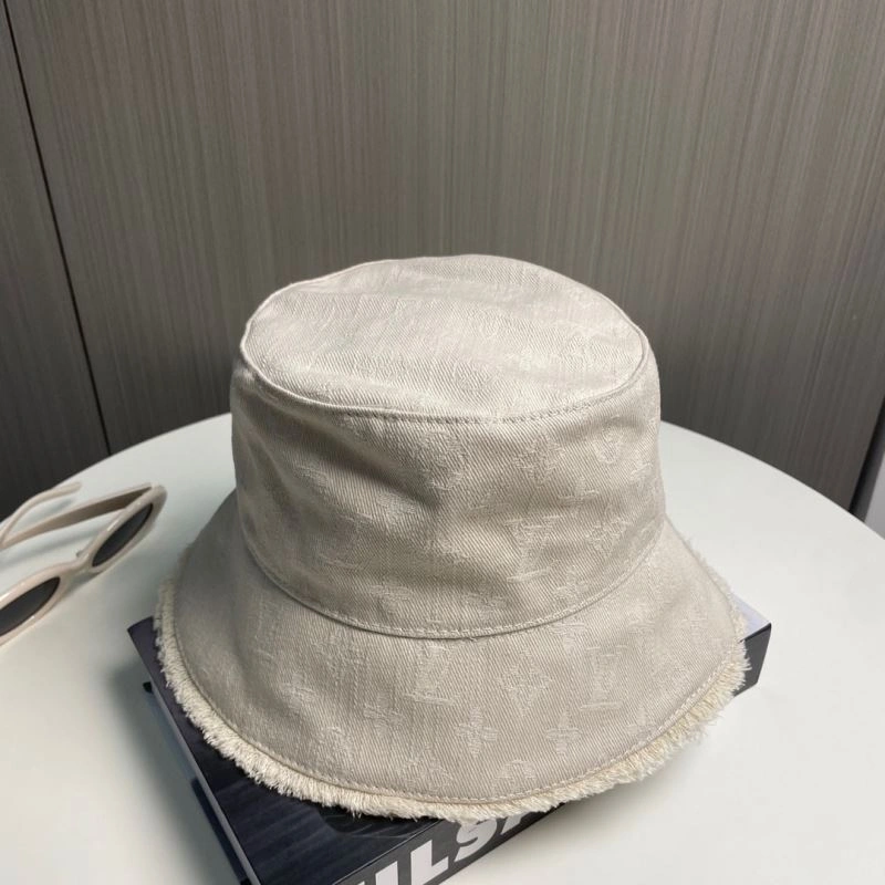 Lightweight Louis Vuitton Caps 257914