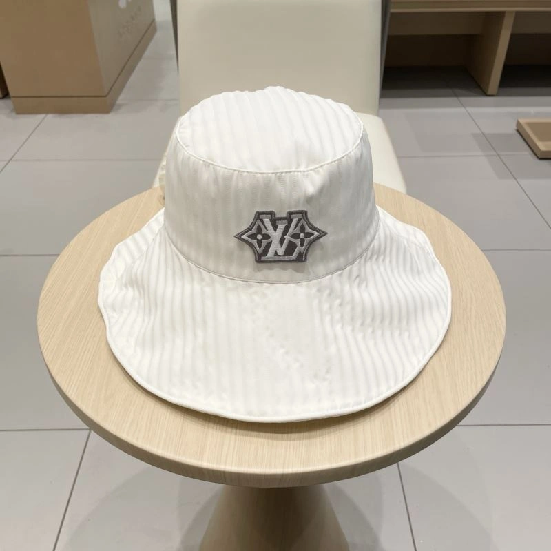 Bright Louis Vuitton Caps 257932