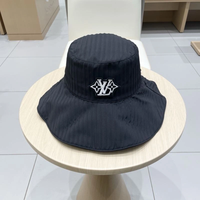 UrbanChic Louis Vuitton Caps 257917