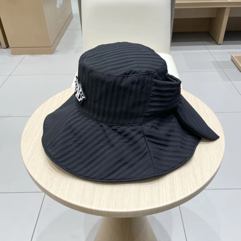 UrbanChic Louis Vuitton Caps 257917