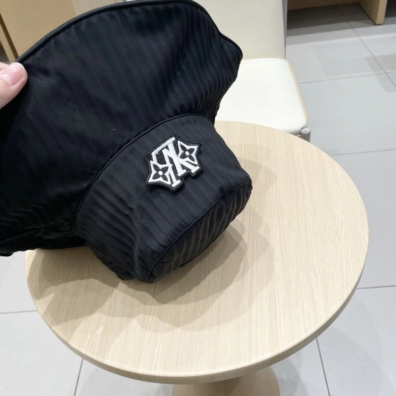UrbanChic Louis Vuitton Caps 257917