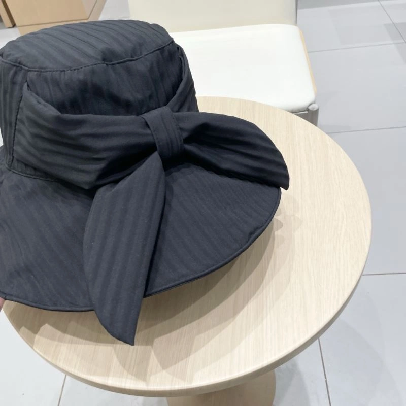 UrbanChic Louis Vuitton Caps 257917