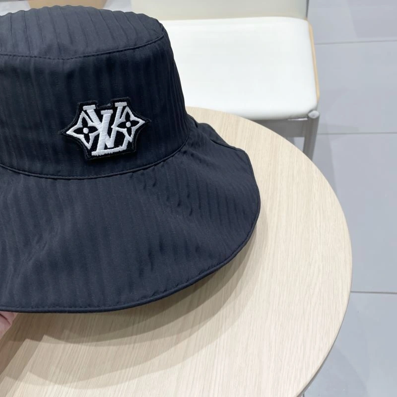 UrbanChic Louis Vuitton Caps 257917