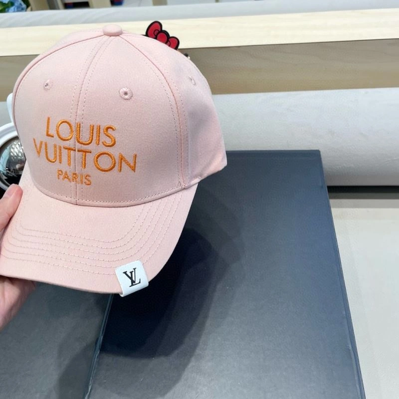 Bold Louis Vuitton Caps 257924