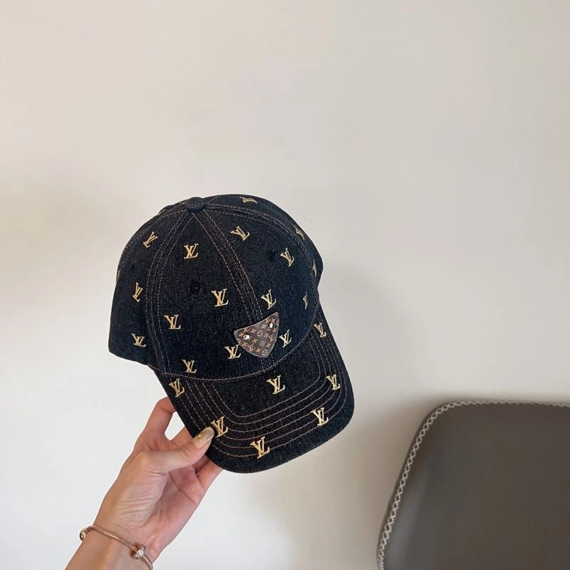 Louis Vuitton Caps Sleek 257909