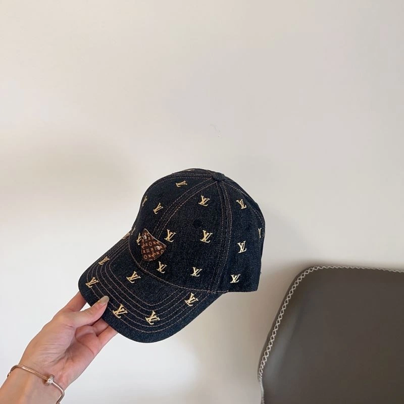 Louis Vuitton Caps Sleek 257909