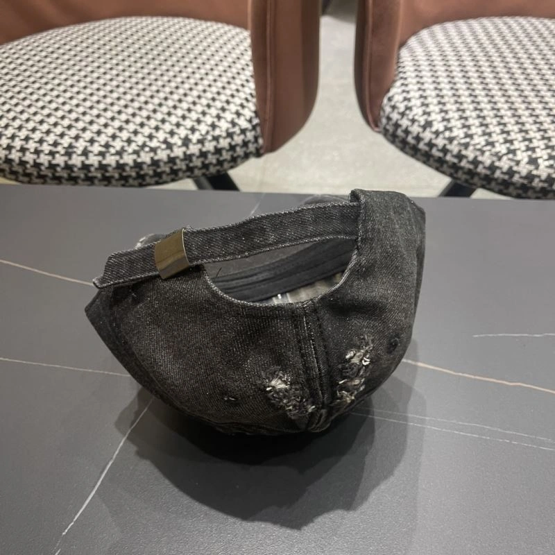 Versatile Louis Vuitton Caps 257903
