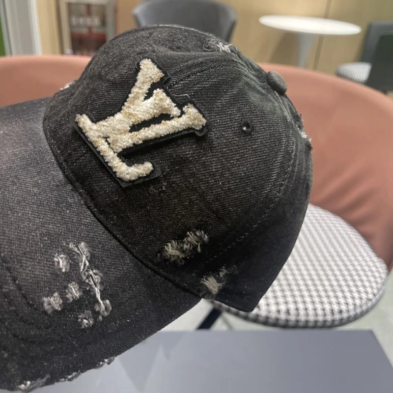 Versatile Louis Vuitton Caps 257903