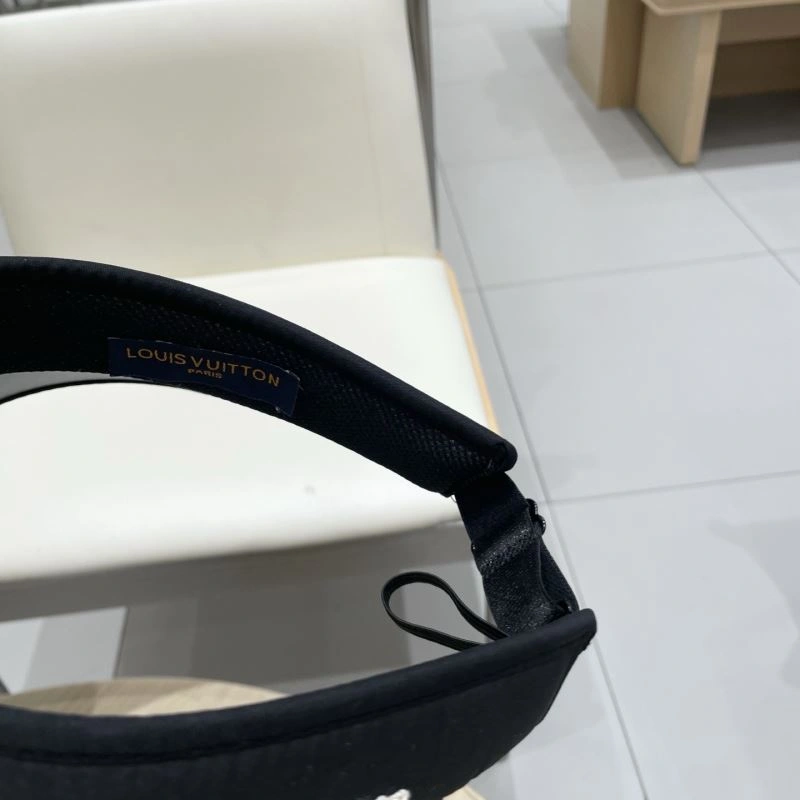 Louis Vuitton Caps Youthful 257900