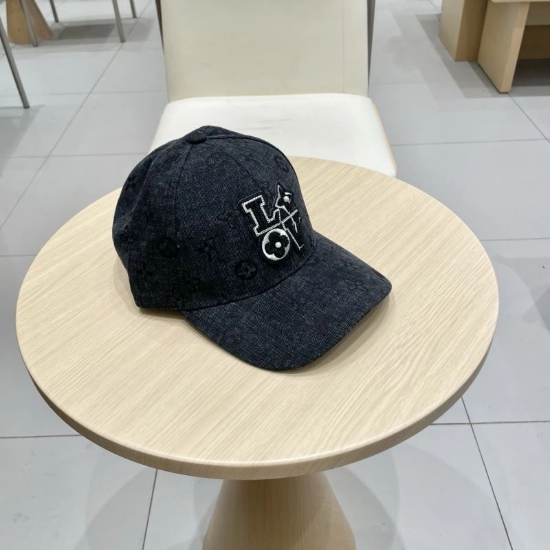 Sporty Louis Vuitton Caps 257895