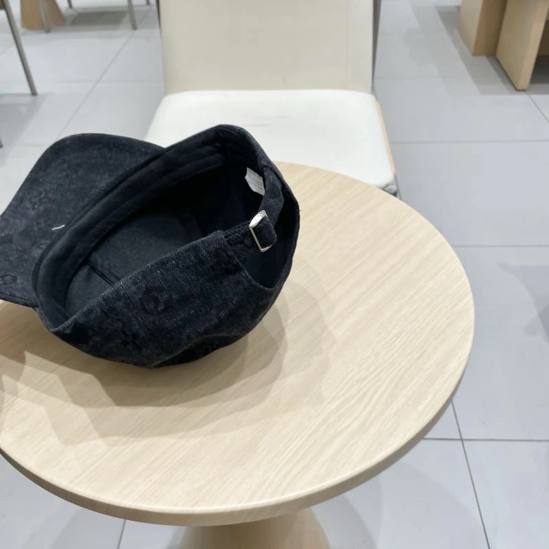 Sporty Louis Vuitton Caps 257895