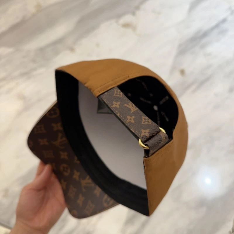 Louis Vuitton Caps Practical 257873