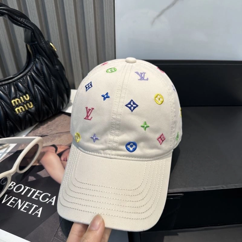 Versatile Louis Vuitton Caps 257872