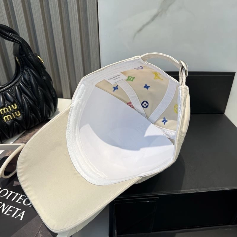 Versatile Louis Vuitton Caps 257872