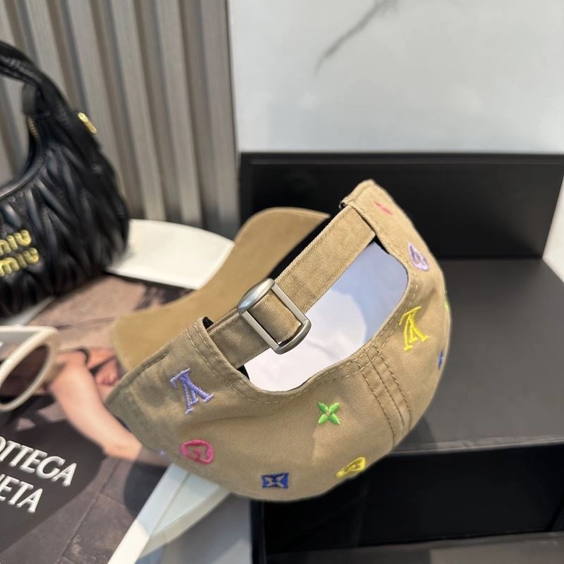 Bold Louis Vuitton Caps 257880