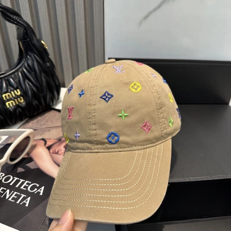 Bold Louis Vuitton Caps 257880