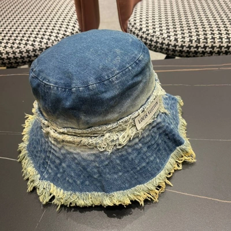 Louis Vuitton Caps Compact 257865