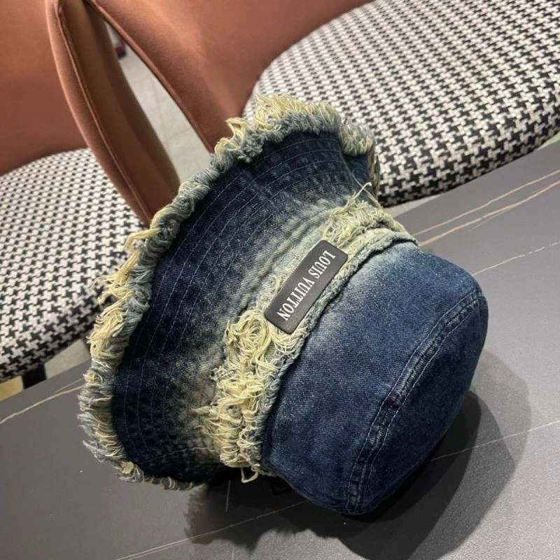 Tailored Louis Vuitton Caps 257868