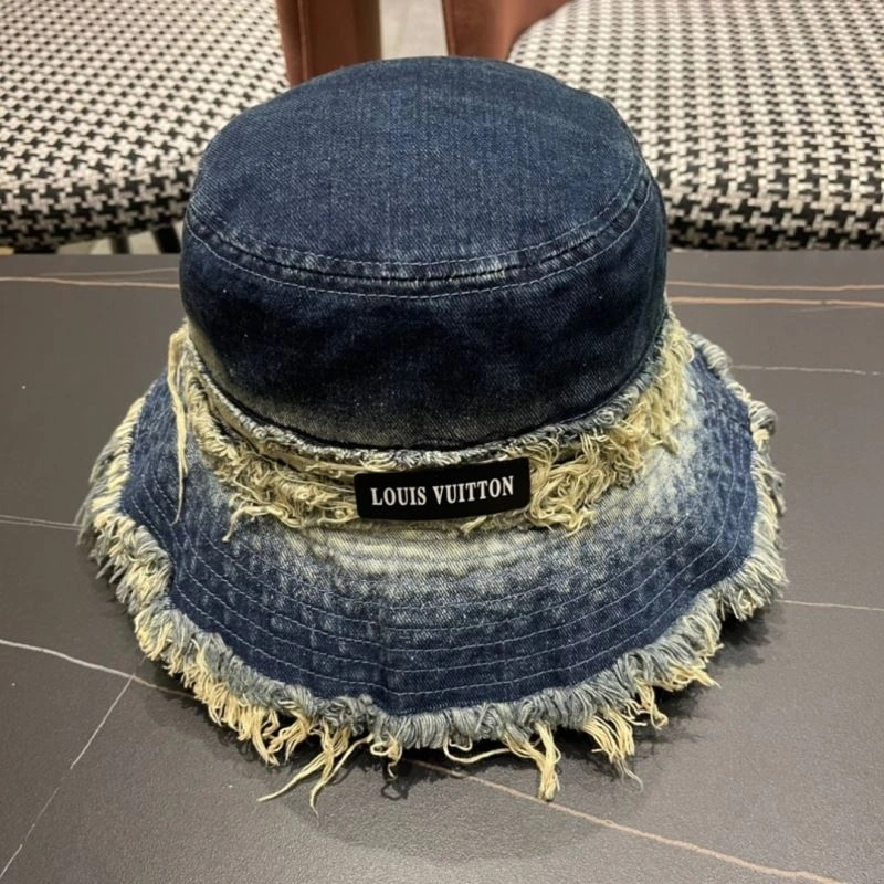 Tailored Louis Vuitton Caps 257868