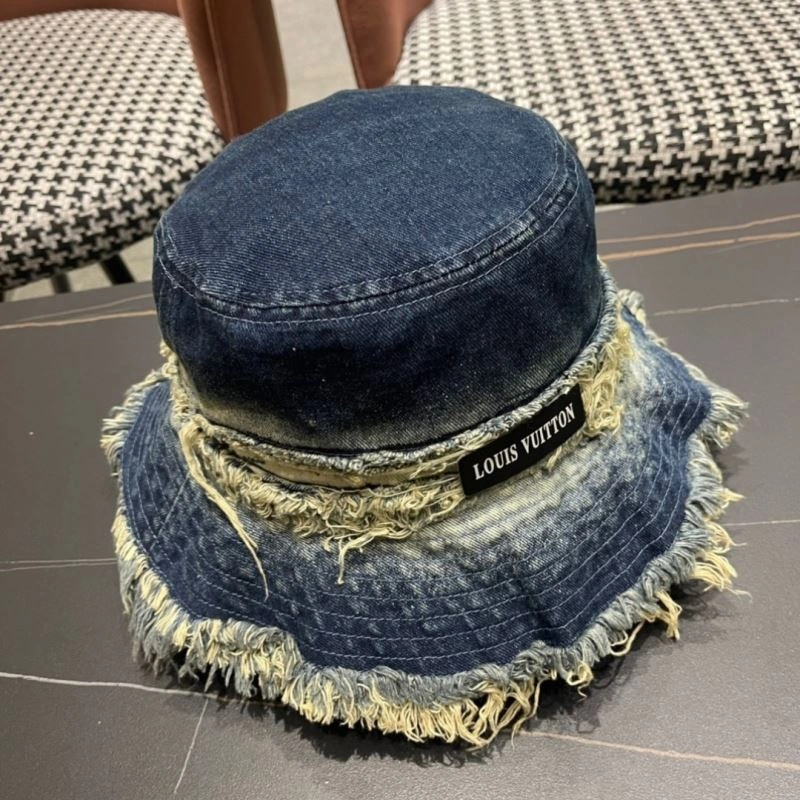 Tailored Louis Vuitton Caps 257868