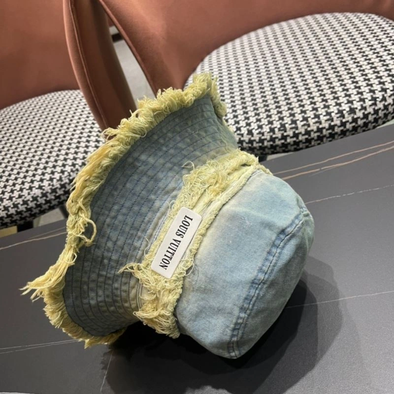 Functional Louis Vuitton Caps 257859