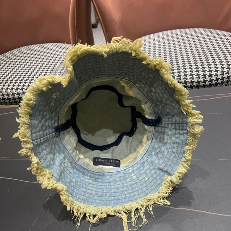 Functional Louis Vuitton Caps 257859