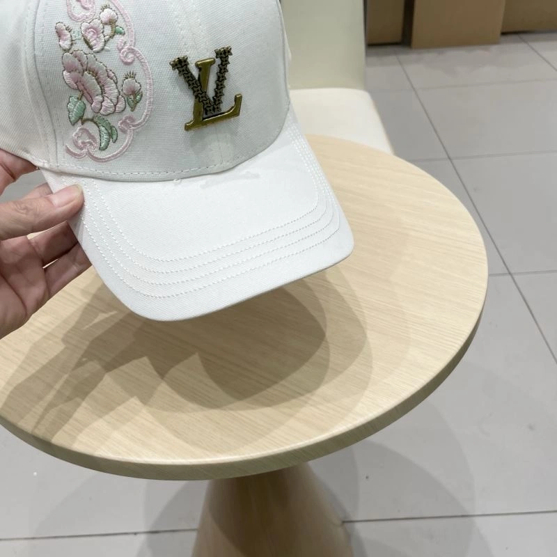 Fashionable Louis Vuitton Caps 257832