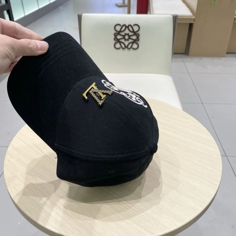 WellDesigned Louis Vuitton Caps 257851