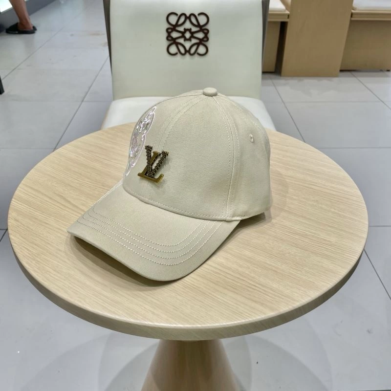 Sporty Louis Vuitton Caps 257825