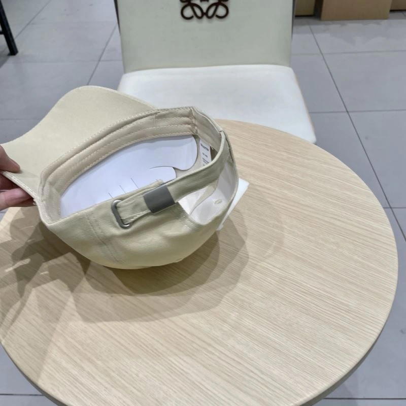 Sporty Louis Vuitton Caps 257825