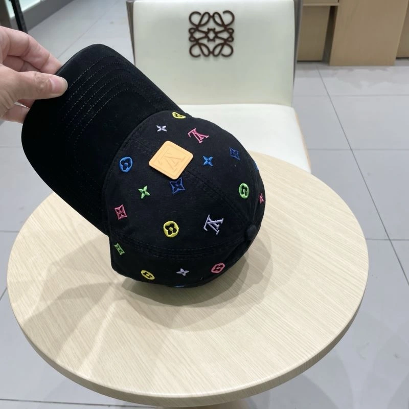 Lightweight Louis Vuitton Caps 257845