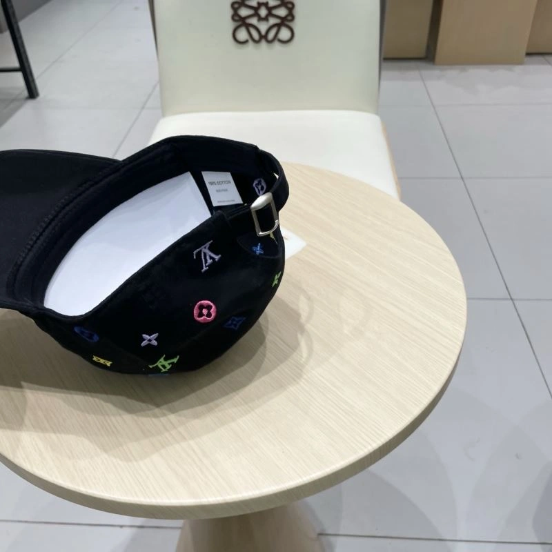 Lightweight Louis Vuitton Caps 257845