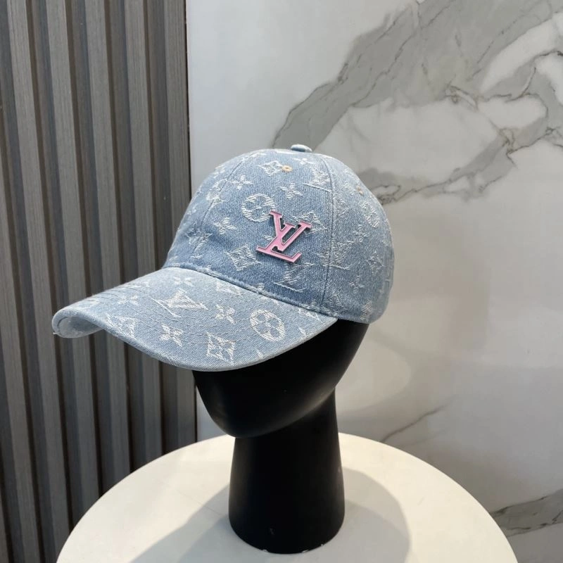 Compact Louis Vuitton Caps 257833