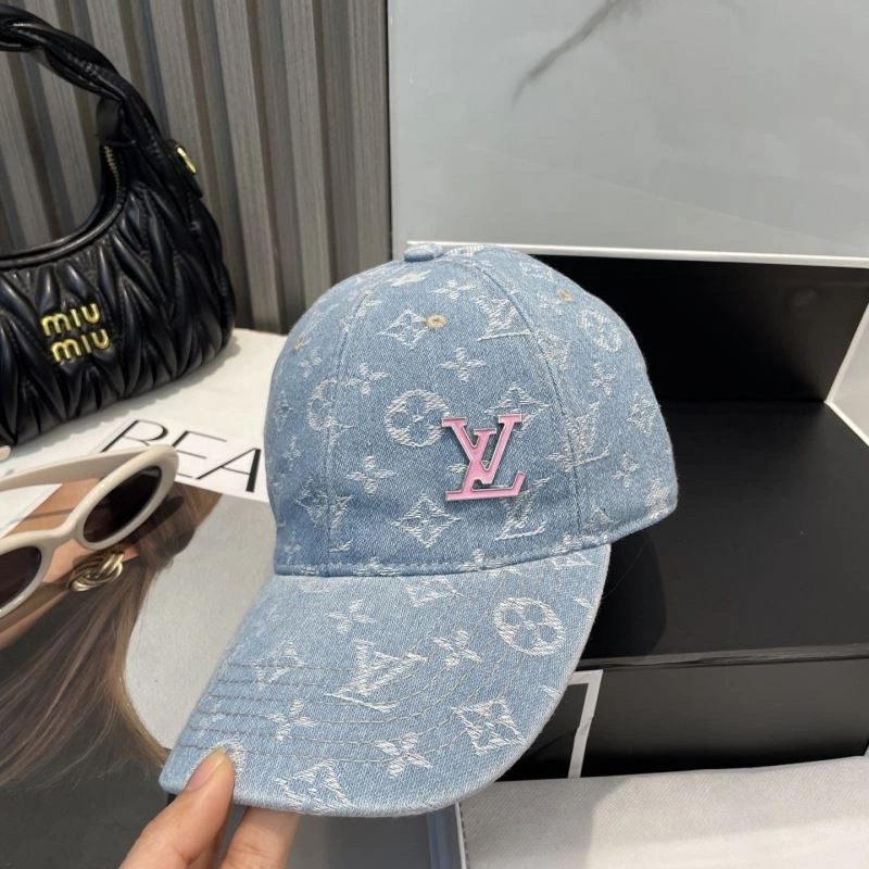 Compact Louis Vuitton Caps 257833