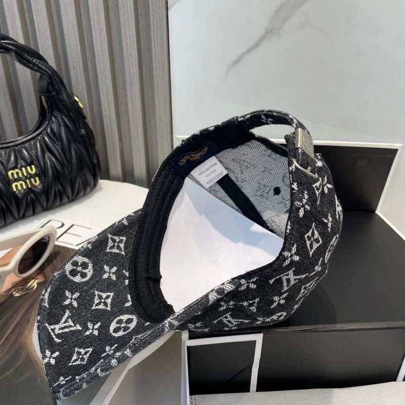 Practical Louis Vuitton Caps 257838