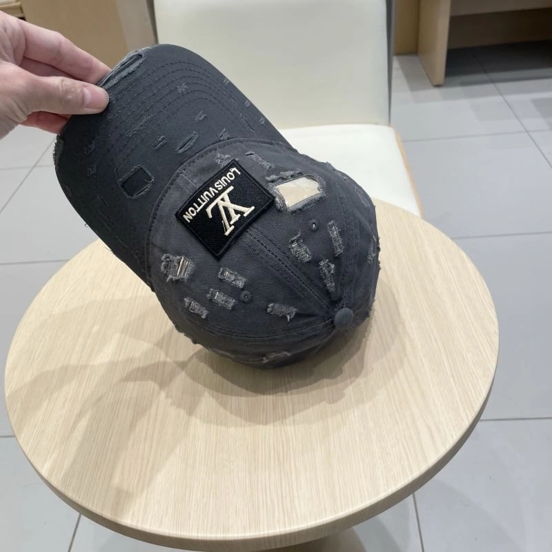 Lightweight Louis Vuitton Caps 257818