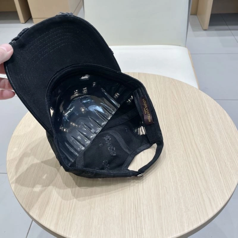 Louis Vuitton Caps MultiPurpose 257815
