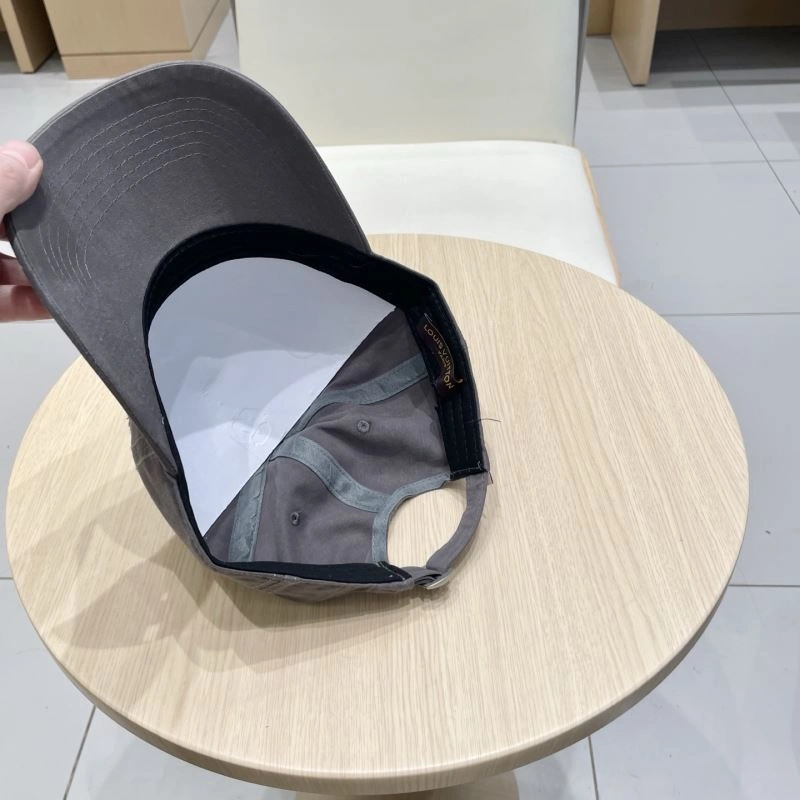 Louis Vuitton Caps Trendsetting 257810