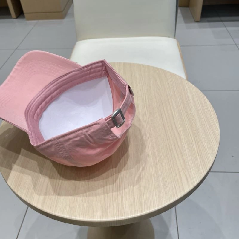 Sporty Louis Vuitton Caps 257806