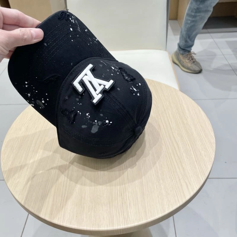 Louis Vuitton Caps UrbanChic 257804