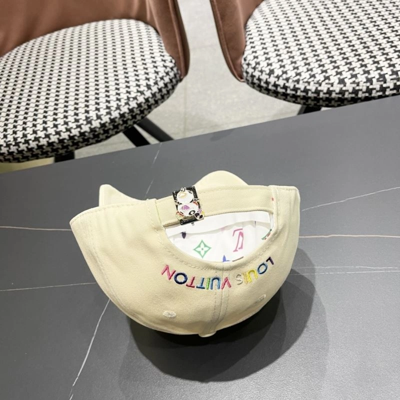 EyeCatching Louis Vuitton Caps 257808