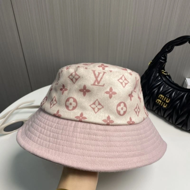 Louis Vuitton Caps Practical 257802