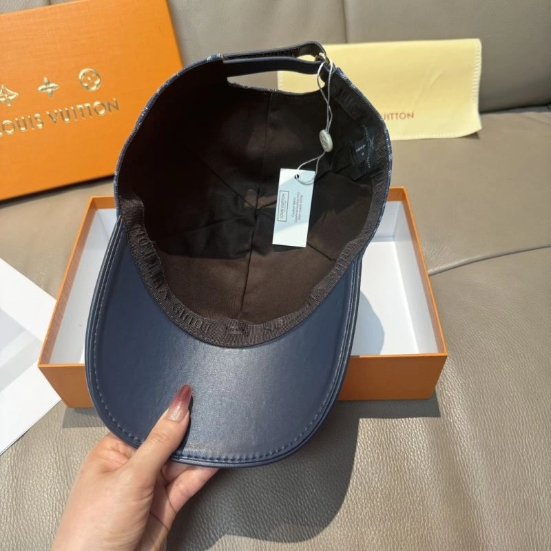 Louis Vuitton Caps Bright 257787