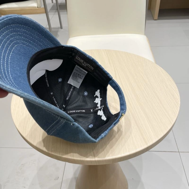 Contemporary Louis Vuitton Caps 261884