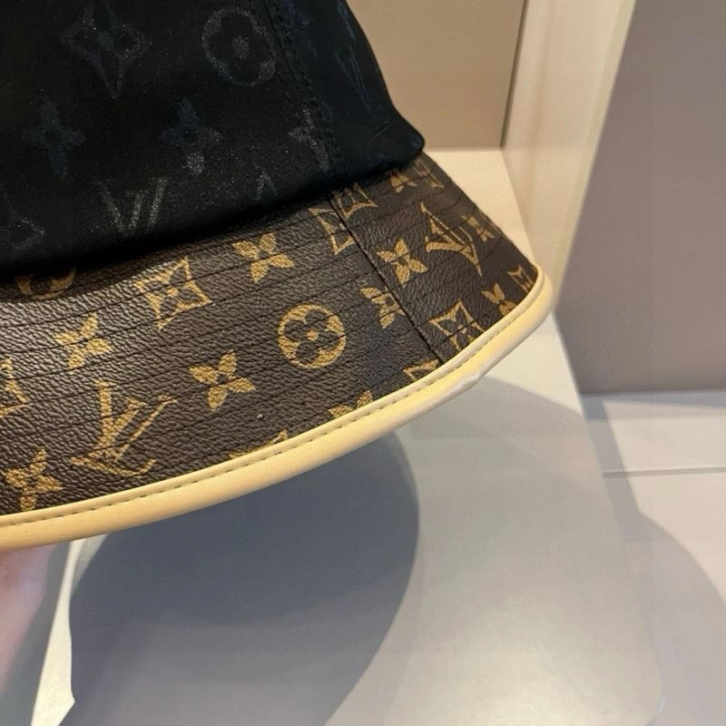 Unisex Louis Vuitton Caps 261875