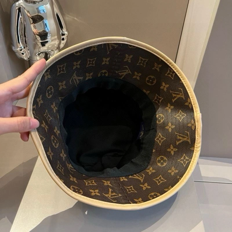 Unisex Louis Vuitton Caps 261875